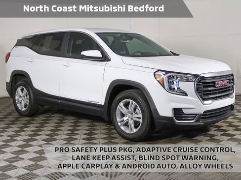 Used 2024 GMC Terrain SLE FWD image 1