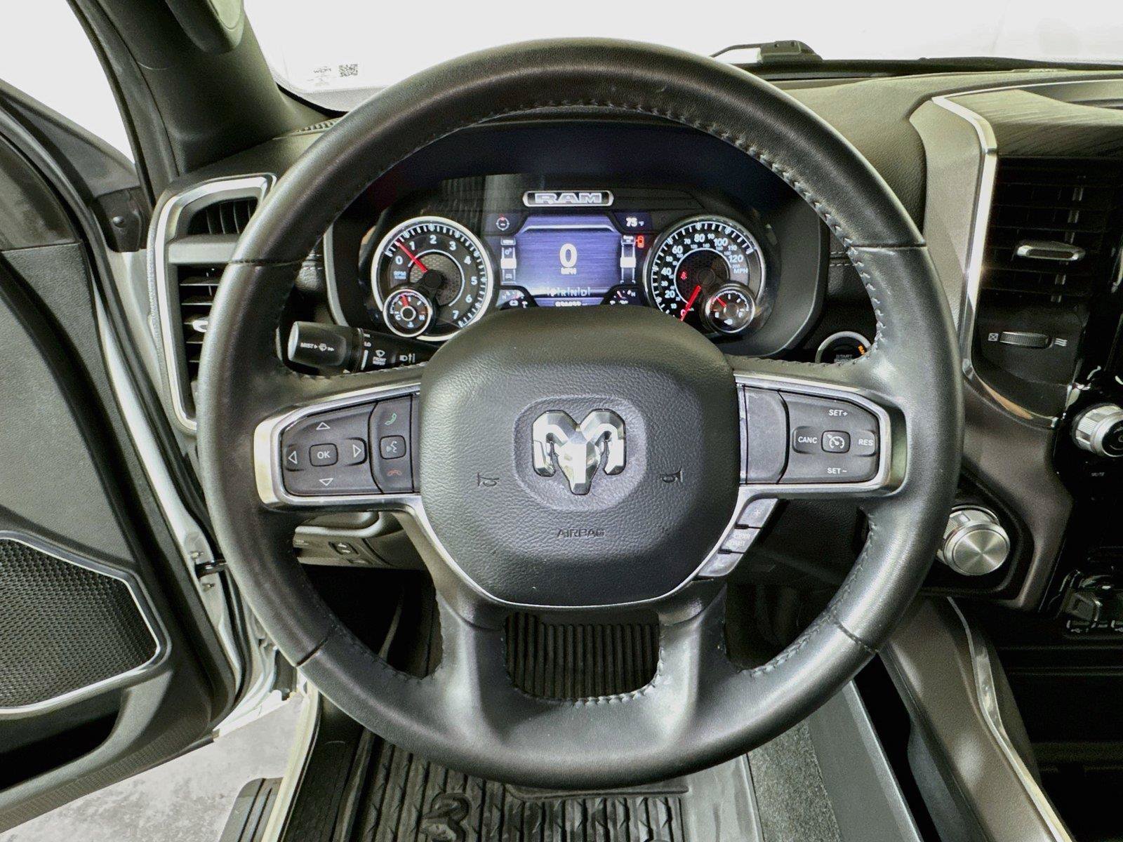 Used 2024 RAM 1500 Laramie AWD/4WD image 9