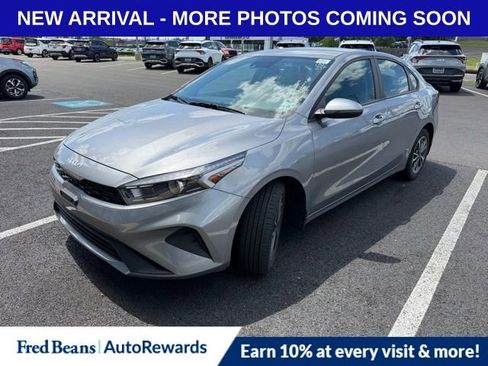 Used 2023 Kia Forte LXS w/ LXS Technology Package FWD image 3
