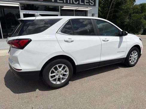 Certified 2024 Chevrolet Equinox LT FWD image 3