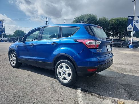 Used 2017 Ford Escape S FWD image 4
