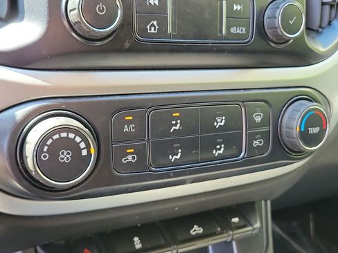 Used 2019 Chevrolet Colorado LT RWD image 29
