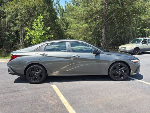 New 2026 Hyundai Elantra Sport FWD image 7
