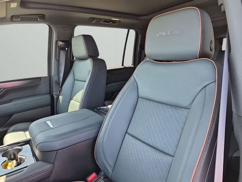 New 2026 GMC Yukon XL AT4 w/ AT4 Preferred Package image 31