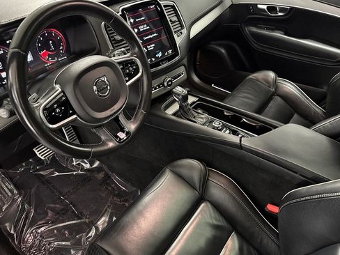 Used 2020 Volvo XC90 T6 R-Design w/ Protection Package Premier image 4
