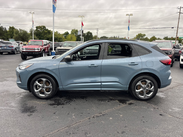 Certified 2023 Ford Escape ST-Line w/ Tech Pack #1 AWD/4WD image 4