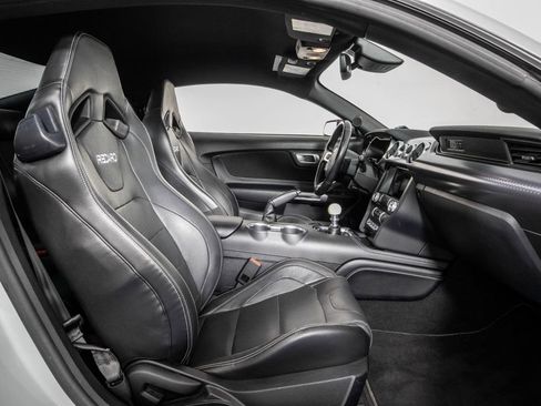 Used 2022 Ford Mustang Mach 1 w/ Mach 1 Handling Package RWD image 10