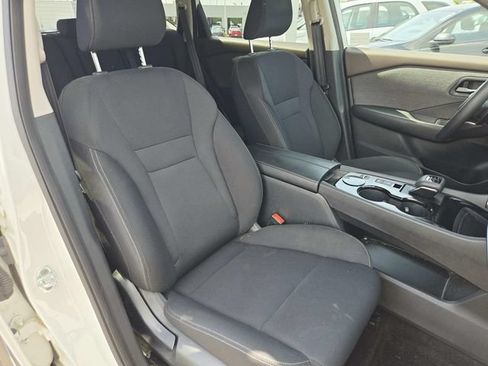 Used 2023 Nissan Rogue S FWD image 12