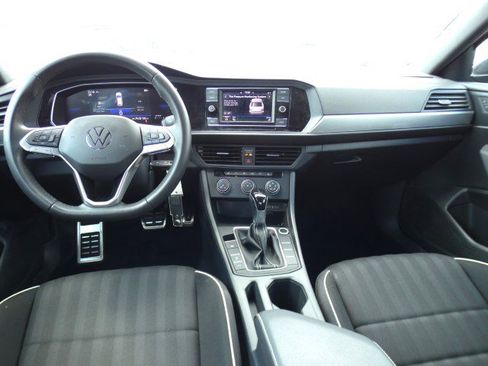 Used 2024 Volkswagen Jetta Sport FWD image 13