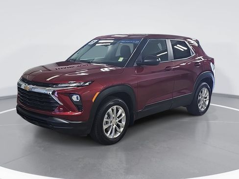 Certified 2025 Chevrolet TrailBlazer LS w/ LS Convenience Package FWD image 9