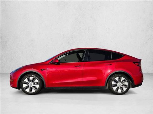 Used 2021 Tesla Model Y Long Range image 8