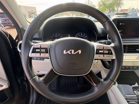 Used 2022 Kia Telluride S image 14