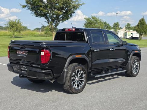 Used 2023 GMC Canyon Denali AWD/4WD image 8