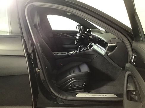 Certified 2023 Porsche Panamera 4 AWD/4WD image 21