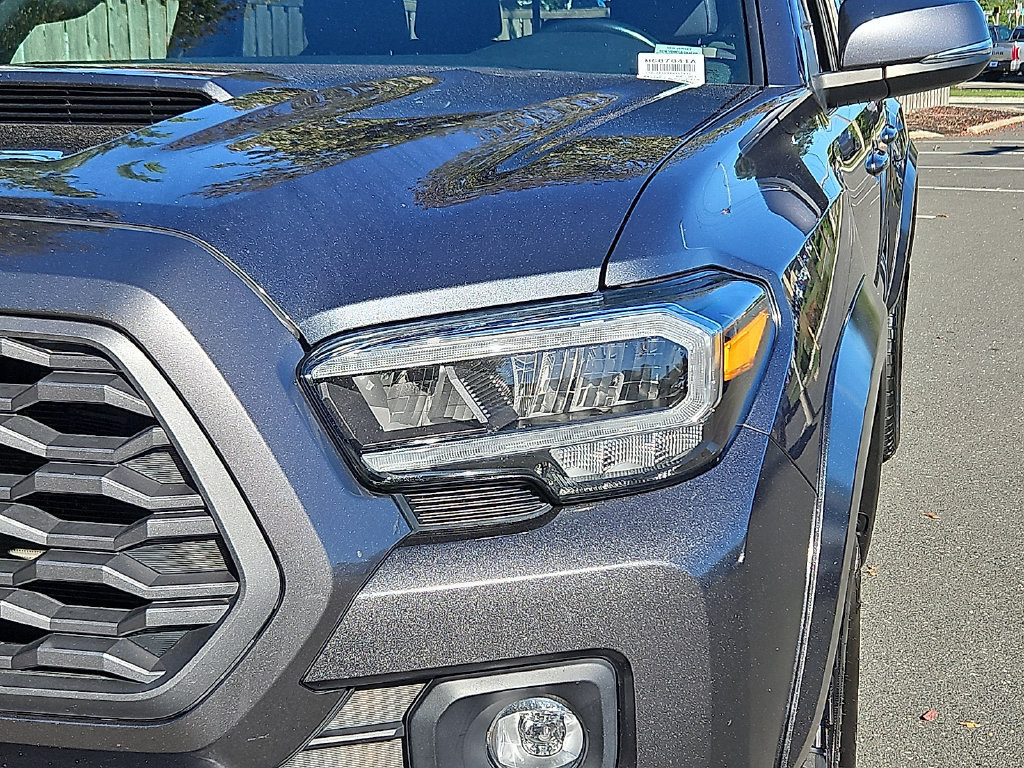Certified 2023 Toyota Tacoma TRD Sport AWD/4WD image 11