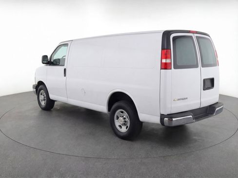 Used 2025 Chevrolet Express 3500 LT w/ LT Preferred Equipment Group RWD image 6