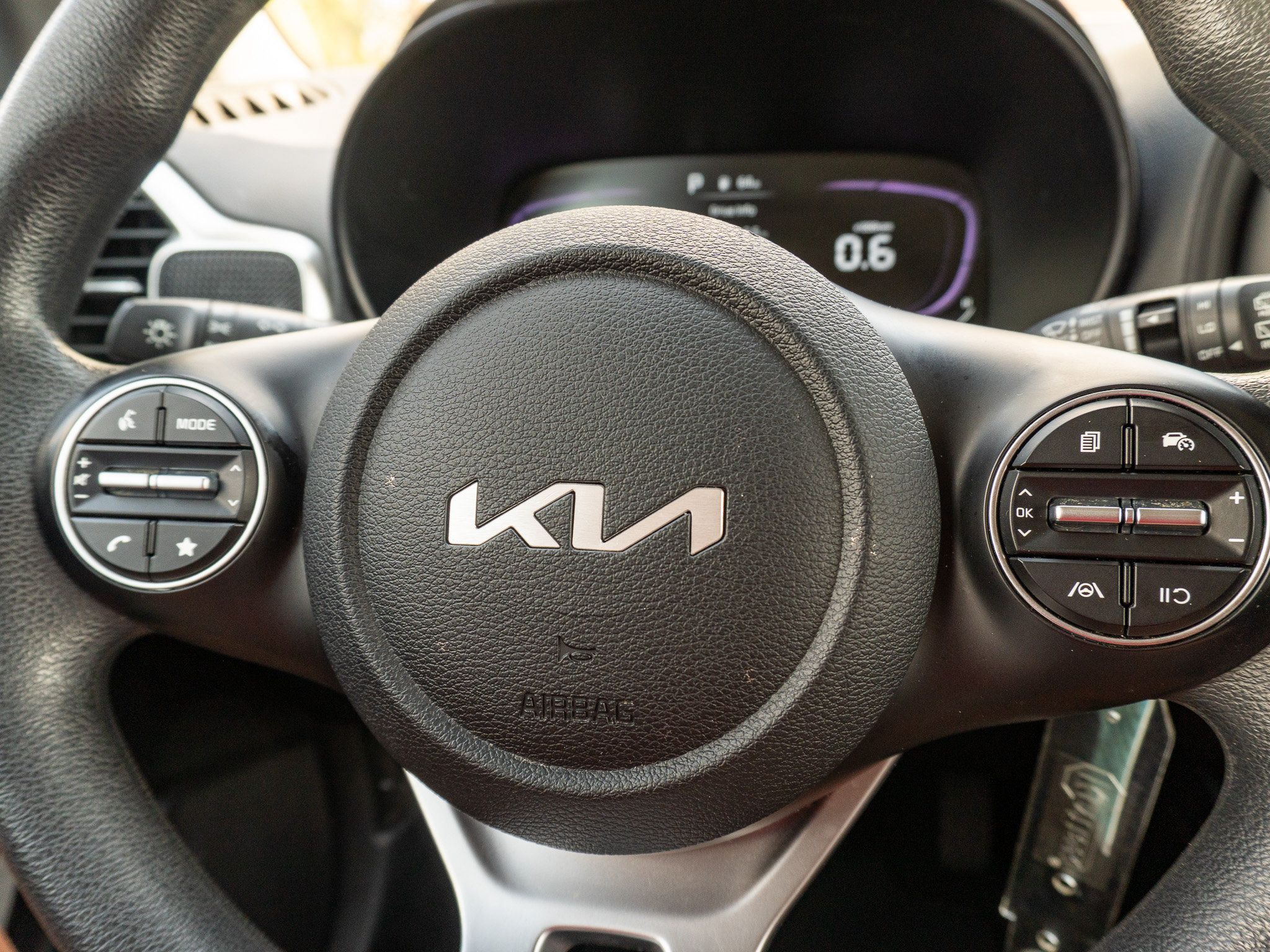 Used 2023 Kia Soul LX w/ LX Technology Package FWD image 29