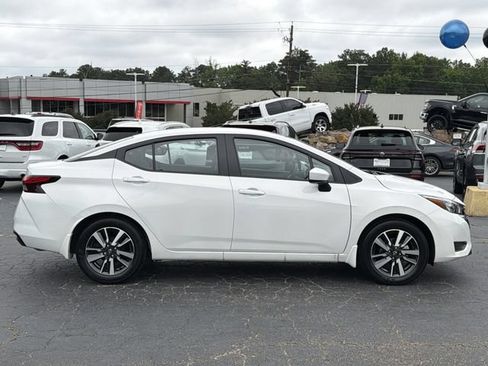 Used 2025 Nissan Versa SV w/ Trunk Package FWD image 7
