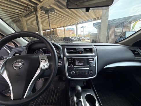 Used 2016 Nissan Altima 2.5 S w/ Power Driver Seat Package image 12