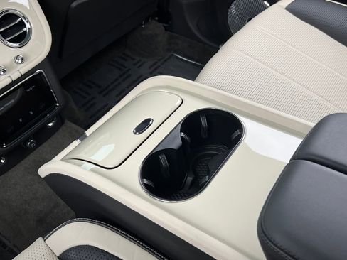 Used 2023 Bentley Bentayga Speed image 20