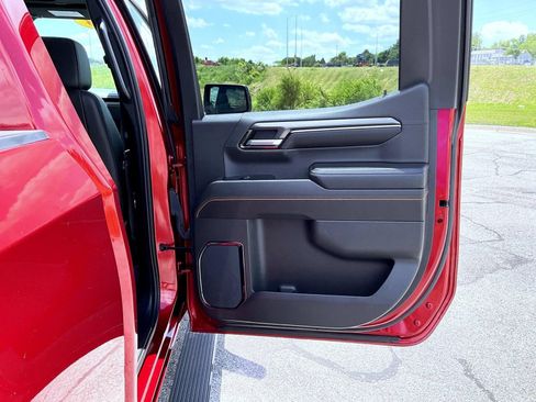 Certified 2023 GMC Sierra 1500 AT4 w/ Technology Package AWD/4WD image 19