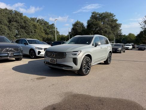 Certified 2026 Volvo XC90 B6 Plus AWD/4WD image 2