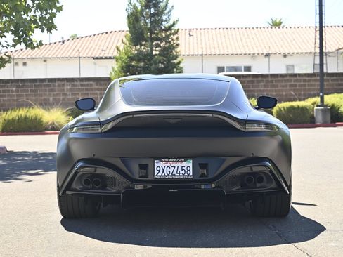 Used 2020 Aston Martin V8 Vantage Coupe RWD image 9