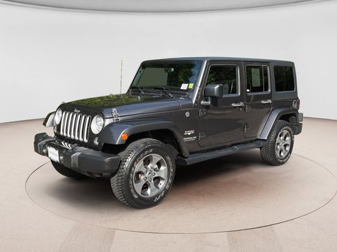 Used 2017 Jeep Wrangler Unlimited Sahara w/ Dual Top Group AWD/4WD image 1