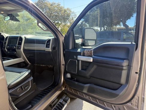Used 2019 Ford F350 Lariat w/ Lariat Ultimate Package image 60