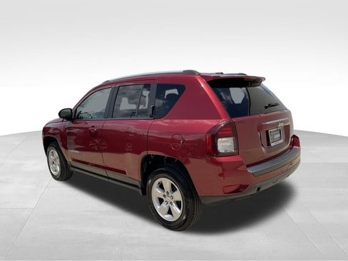 Used 2017 Jeep Compass Latitude FWD image 6