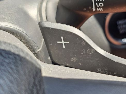 Used 2020 Toyota Camry XSE image 9