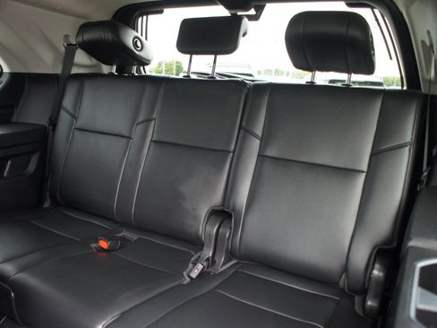 Used 2024 Toyota Sequoia Limited w/ Tow Technology Package AWD/4WD image 16