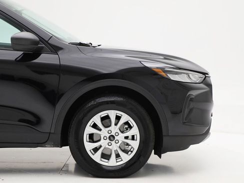Used 2025 Ford Escape Active AWD/4WD image 4