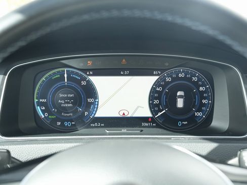 Used 2019 Volkswagen e-Golf SEL Premium image 41