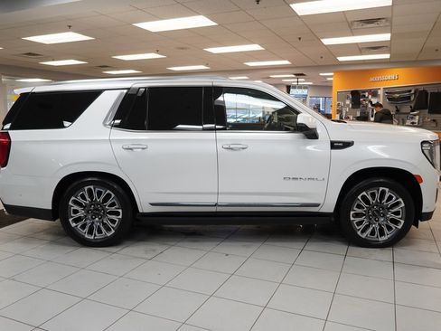 Used 2023 GMC Yukon Denali Ultimate image 15