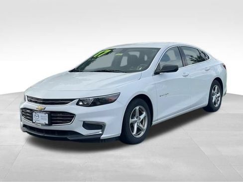Used 2017 Chevrolet Malibu LS FWD image 2