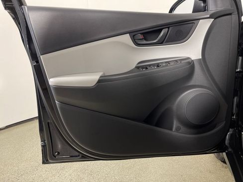 Certified 2023 Hyundai Kona SEL AWD/4WD image 19