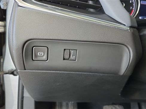 Used 2024 Buick Enclave Essence w/ Experience Buick Package image 22