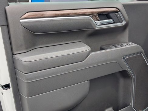 New 2026 Chevrolet Silverado 1500 LT w/ Z71 Off-Road Package AWD/4WD image 15