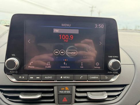 Used 2019 Nissan Altima 2.5 S FWD image 19