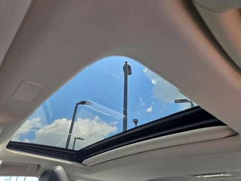 Certified 2025 Lexus ES 350 w/ Premium Package FWD image 12