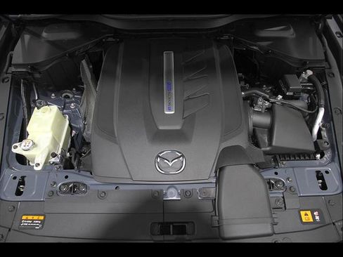Certified 2025 MAZDA CX-70 Plug-In Hybrid w/ Premium Pkg AWD/4WD image 21