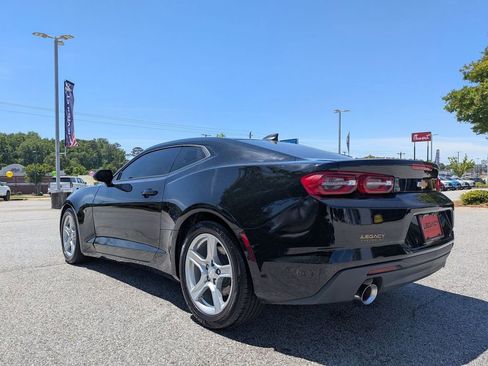 Used 2021 Chevrolet Camaro LT RWD image 6