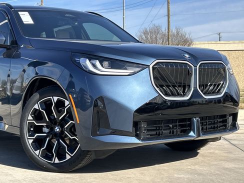 New 2026 BMW X3 xDrive30 w/ Premium Package image 3