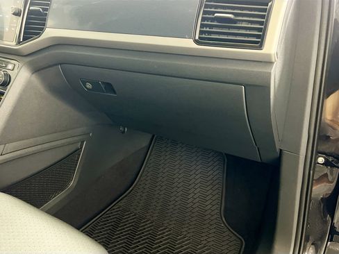 Used 2020 Volkswagen Atlas Cross Sport SEL image 35