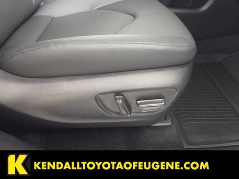 Certified 2025 Toyota Grand Highlander AWD image 30