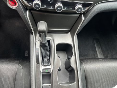Used 2018 Honda Accord LX image 15
