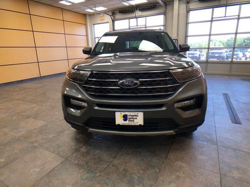 Certified 2023 Ford Explorer XLT w/ Equipment Group 202A AWD/4WD image 2