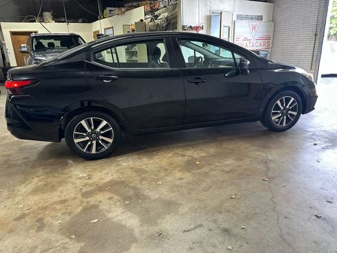 Used 2021 Nissan Versa SV image 8