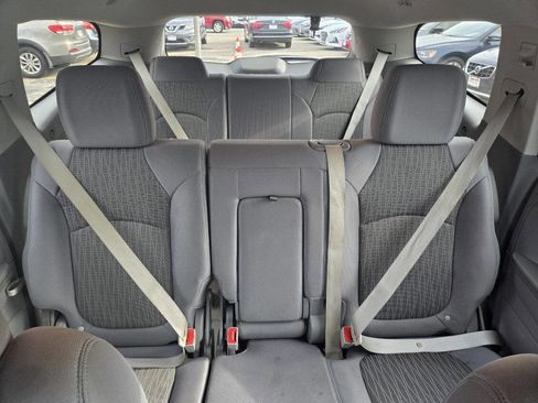 Used 2015 Chevrolet Traverse LS image 12